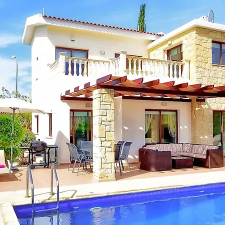 Villa Luxury With Private Pool In A Very Convenient Location In Coral Bay *