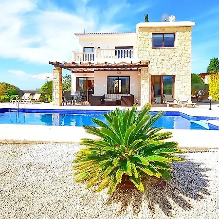 Villa Luxury With Private Pool In A Very Convenient Location In Coral Bay