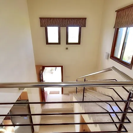 别墅 Luxury With Private Pool In A Very Convenient Location In Coral Bay *